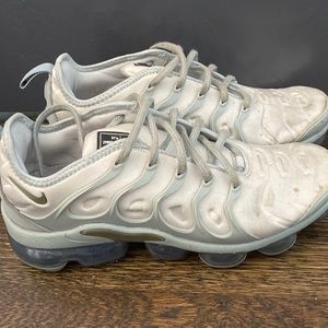 Nike Air VaporMax Plus - Light Silver Mica Green